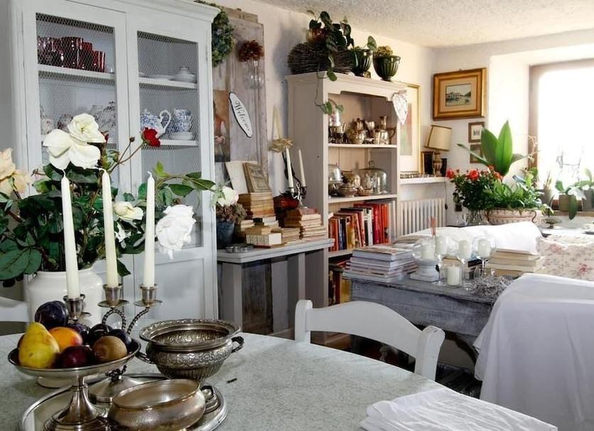Dining room Photo