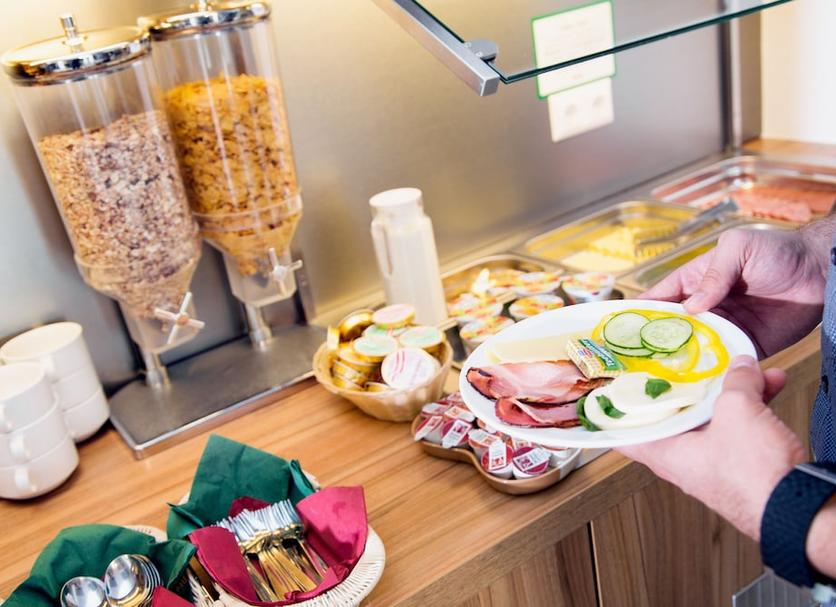 Buffet Photo