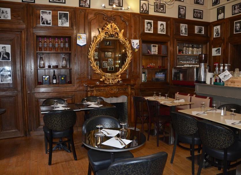 Restaurant Photo