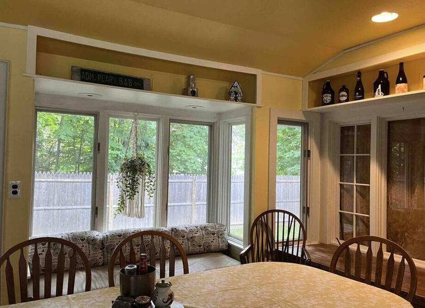 Dining room Photo