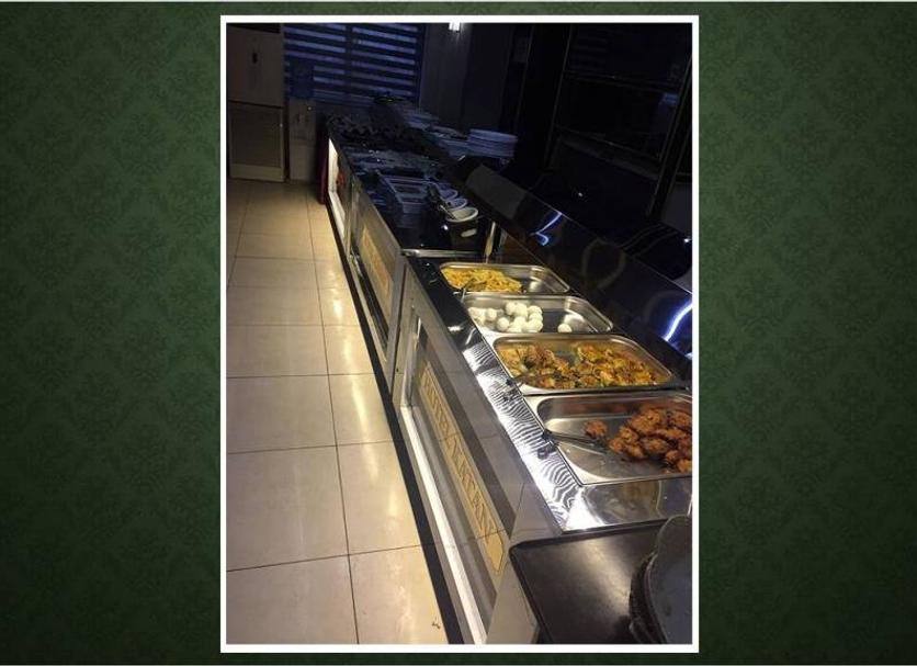 Buffet Photo