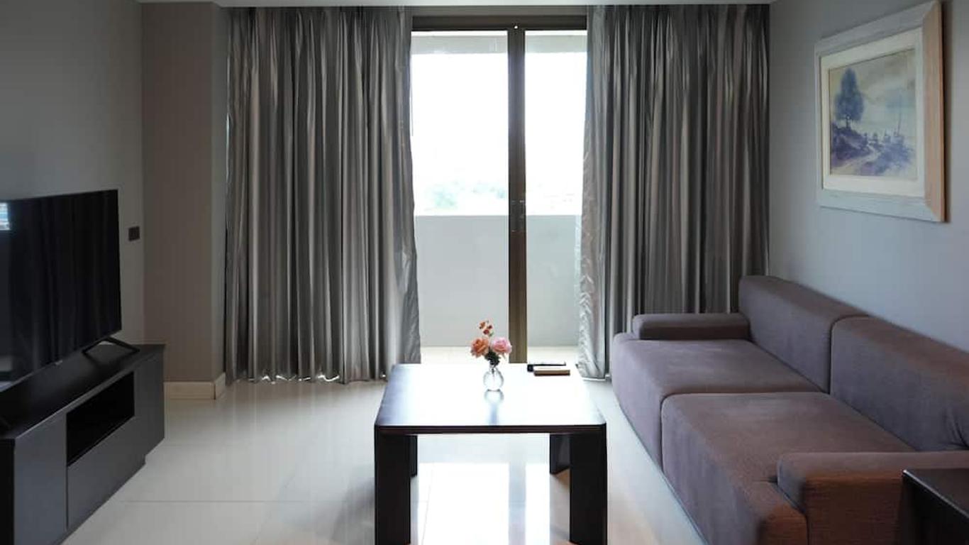 Royal Suite Hotel Bangkok