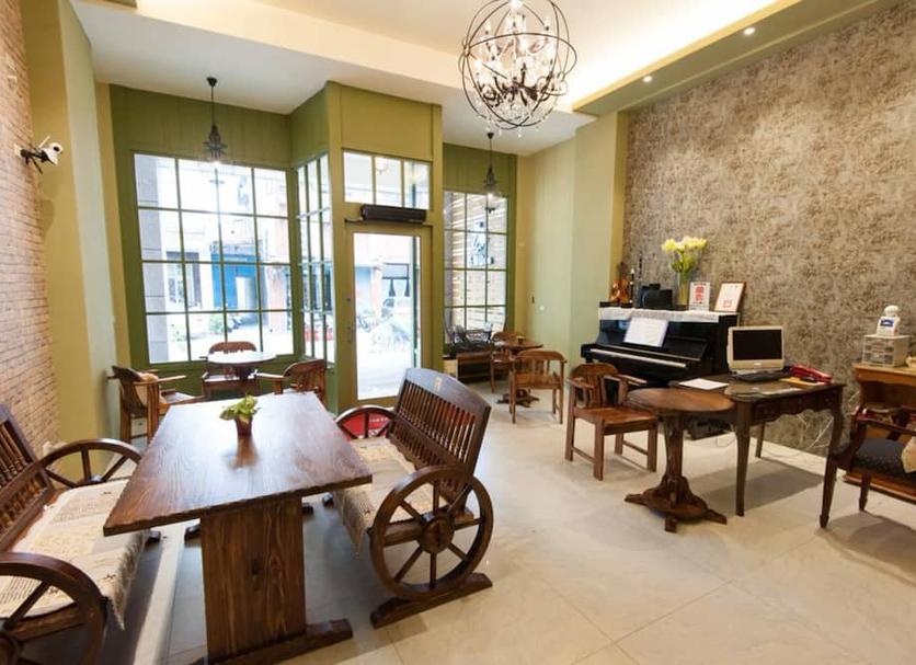 Dining room Photo