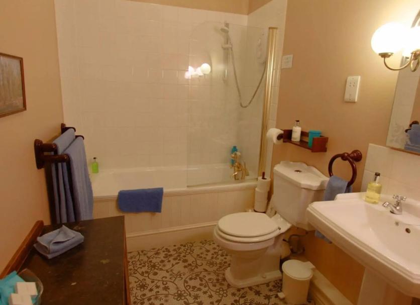 Bathroom Photo