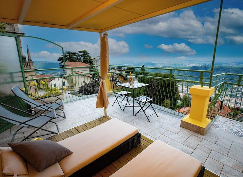 Balcony Photo
