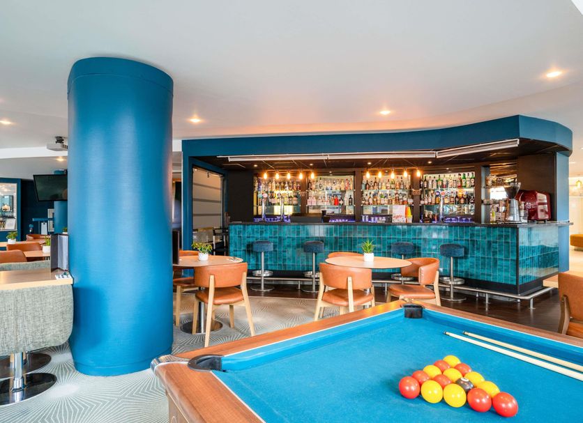Bar Photo