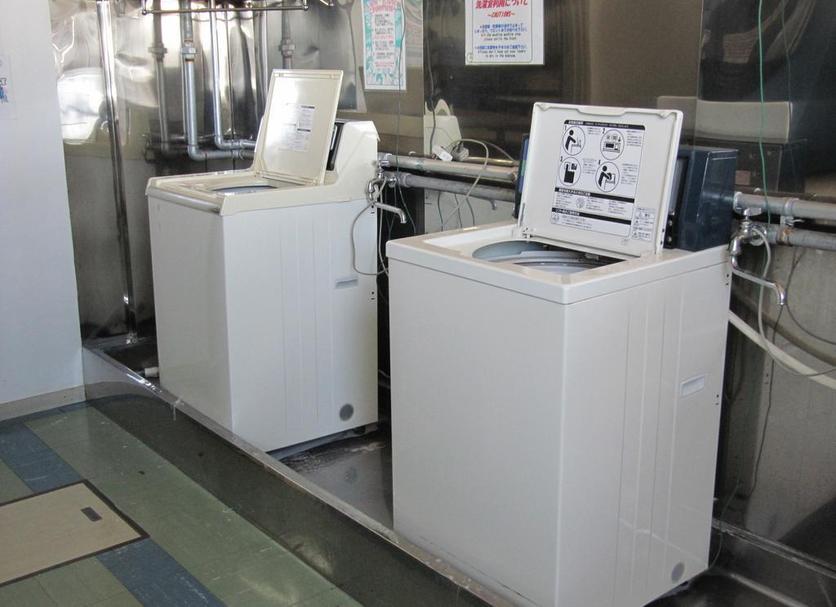 Laundry facility Photo