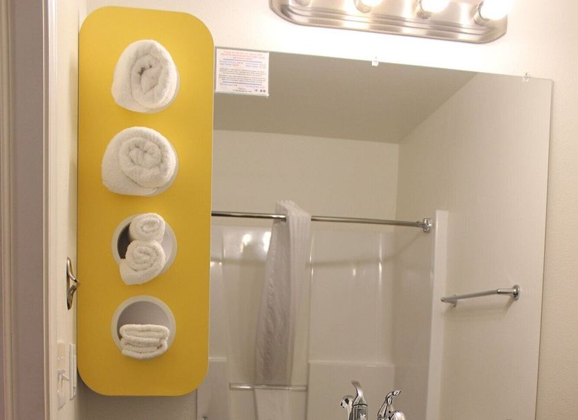 Laundry facility Photo