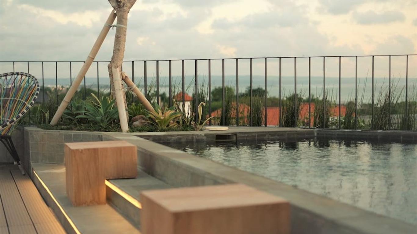 Borough Capsule Hostel Bali
