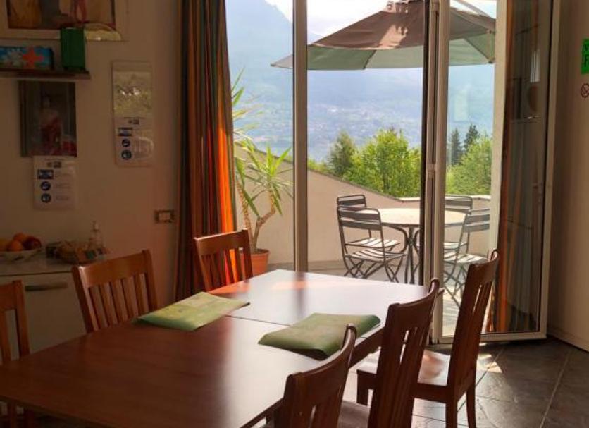 Dining room Photo