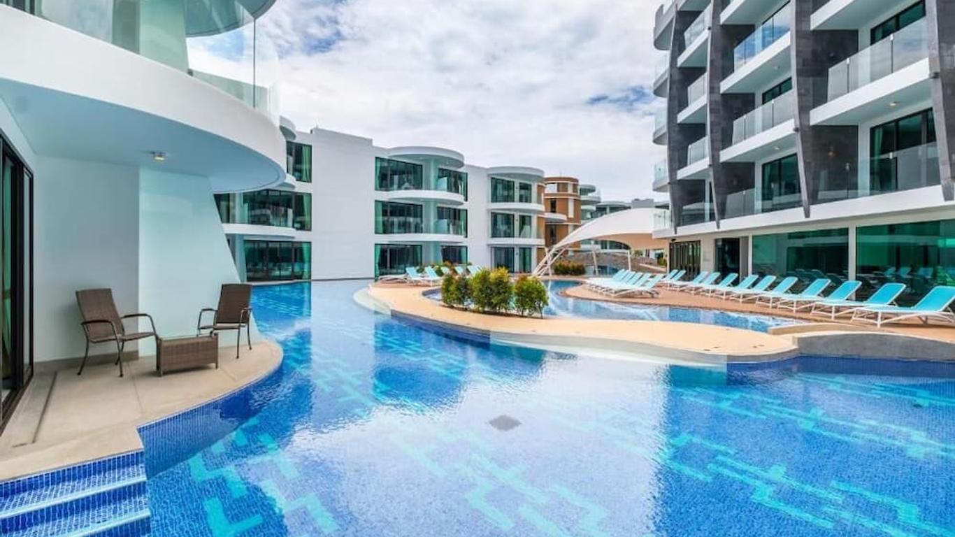 Absolute Twin Sands Resort & Spa