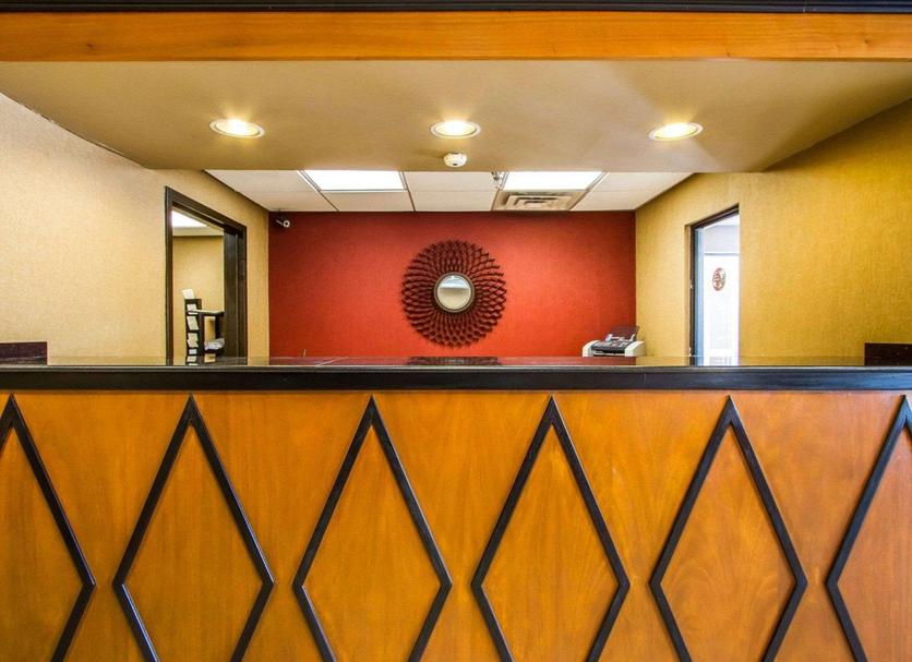 Front desk Photo