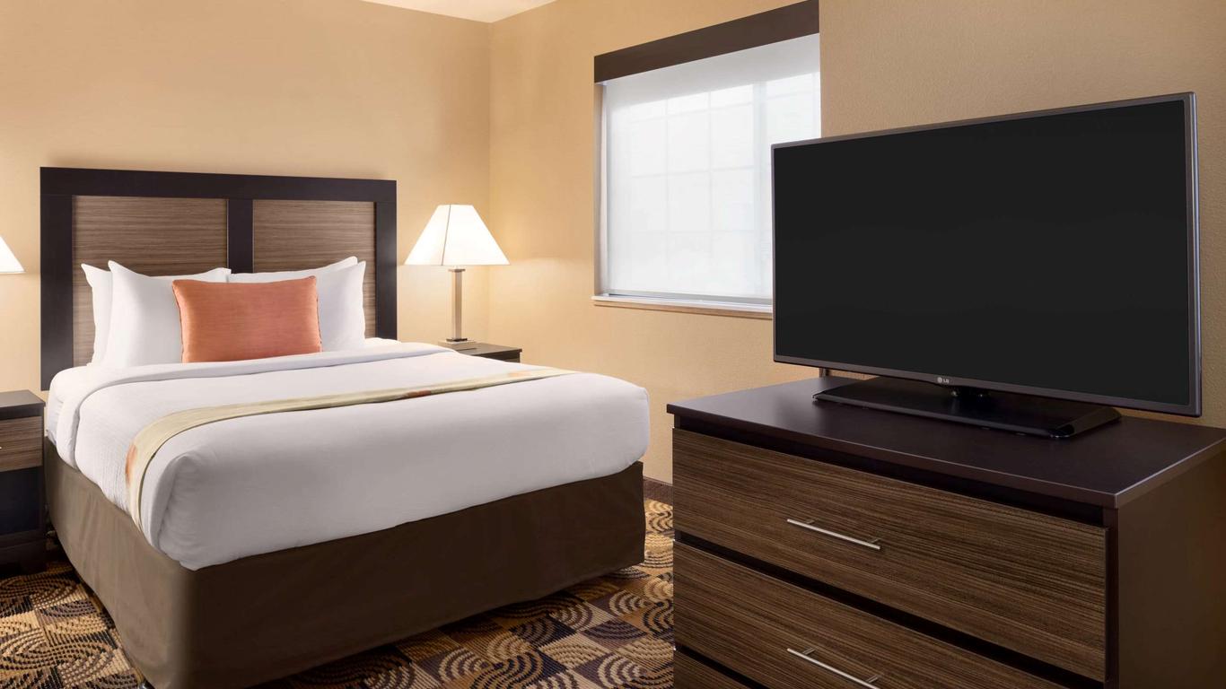 Hawthorn Suites By Wyndham Oak Creek/Milwaukee Airport