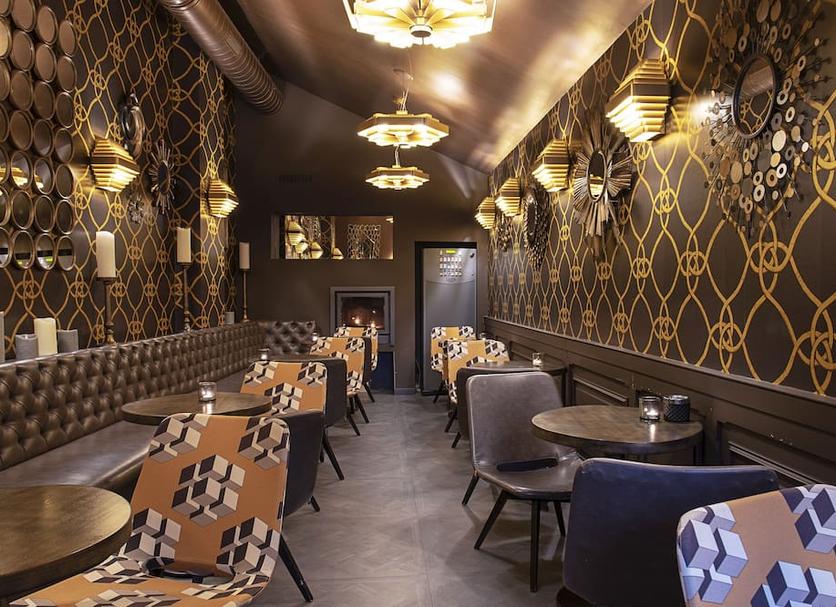 Restaurant Photo