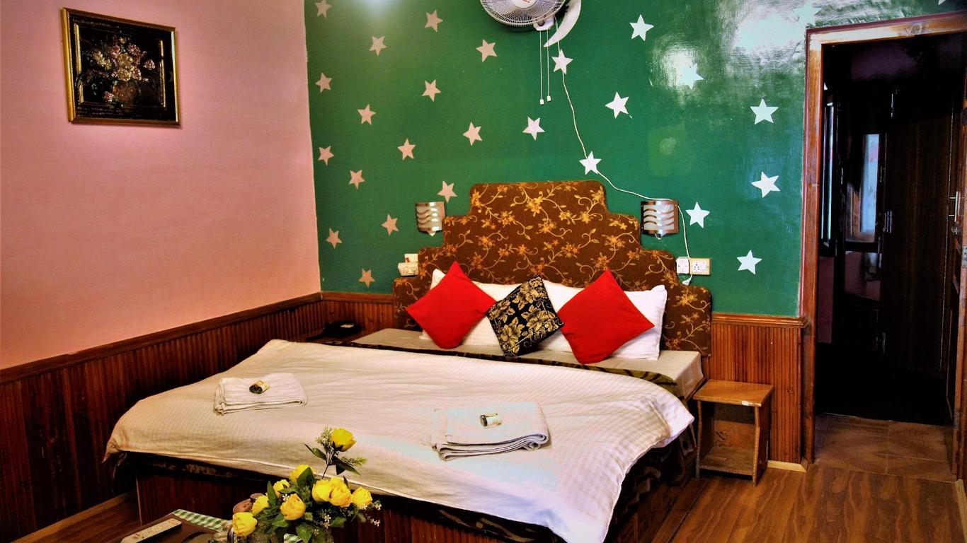 Hotel Chetna & Cottages
