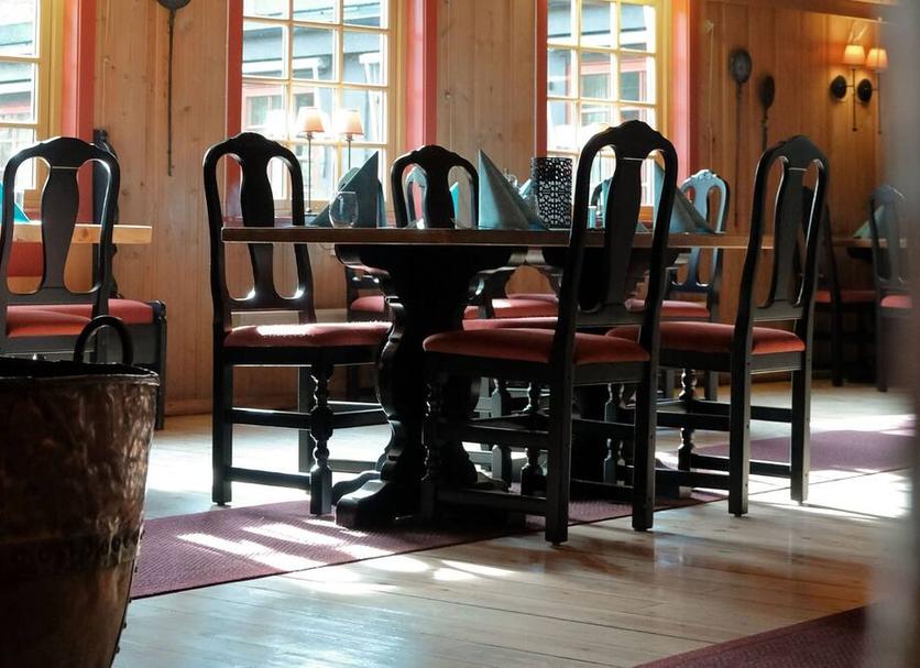 Restaurant Photo