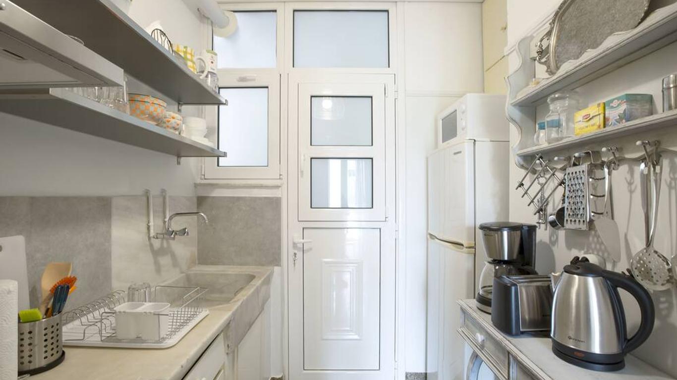 Attractive Flat near the Acropolis Museum & Metro Station by Athenian Homes