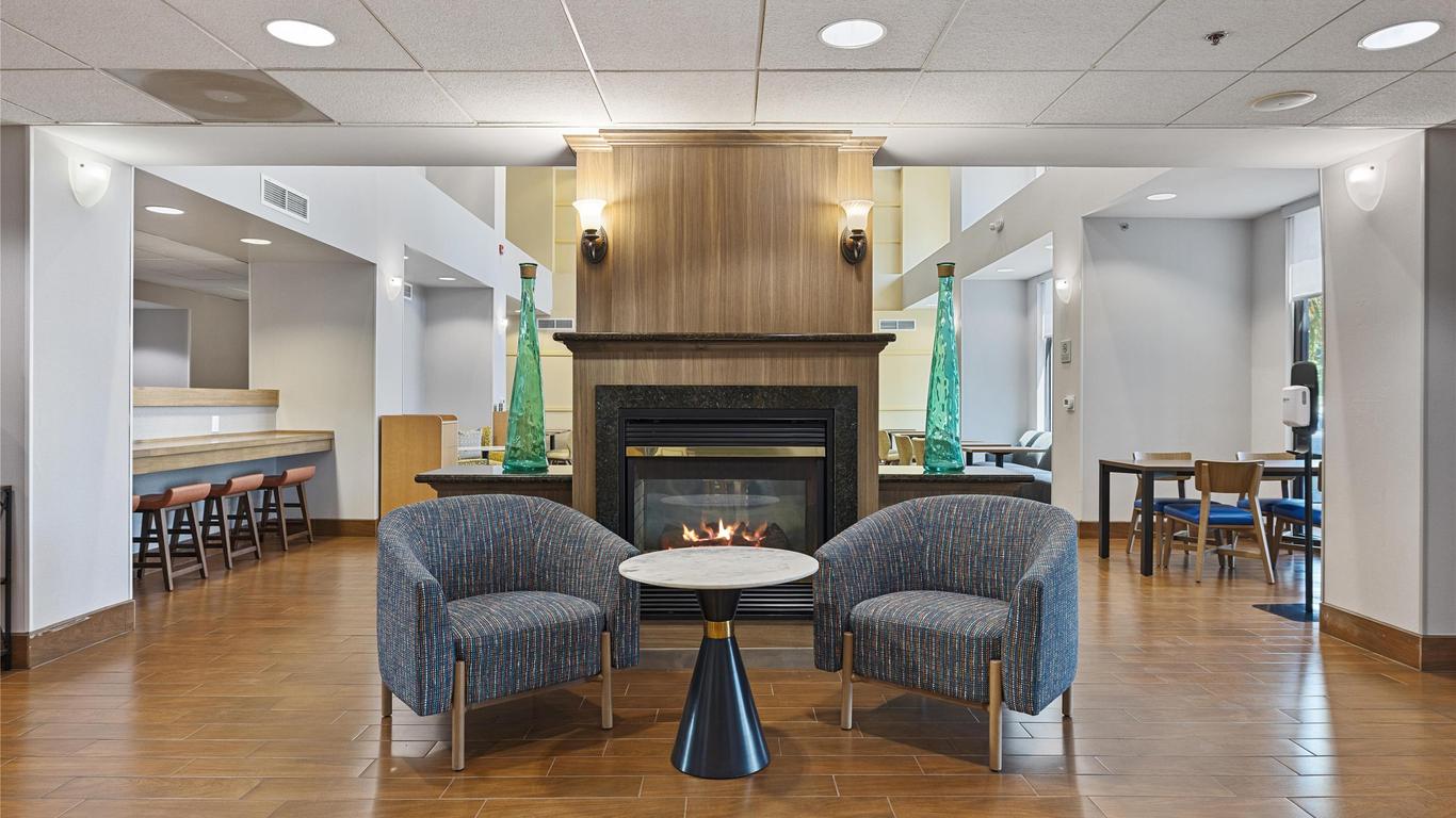 Hampton Inn & Suites Madera