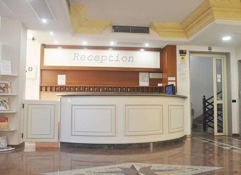 Front desk Photo