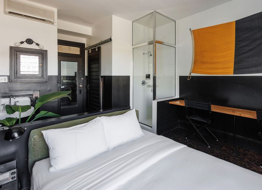 The Clyde Hotel Portland By Kasa Living guest room with glass shower and desk