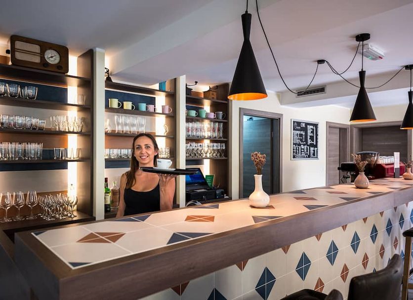 Bar Photo