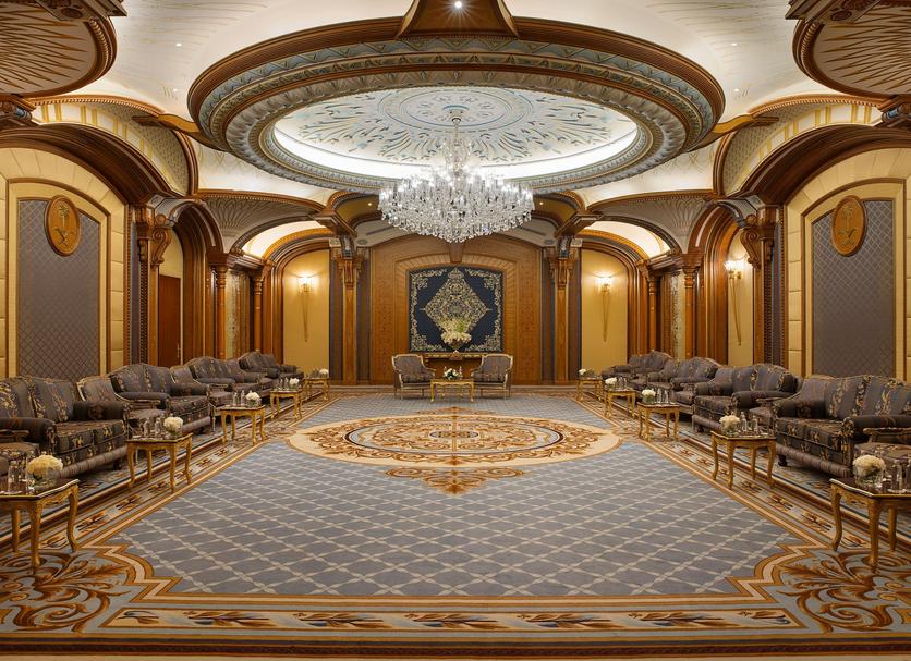 Banquet hall Photo