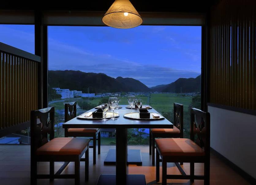 Dining room Photo