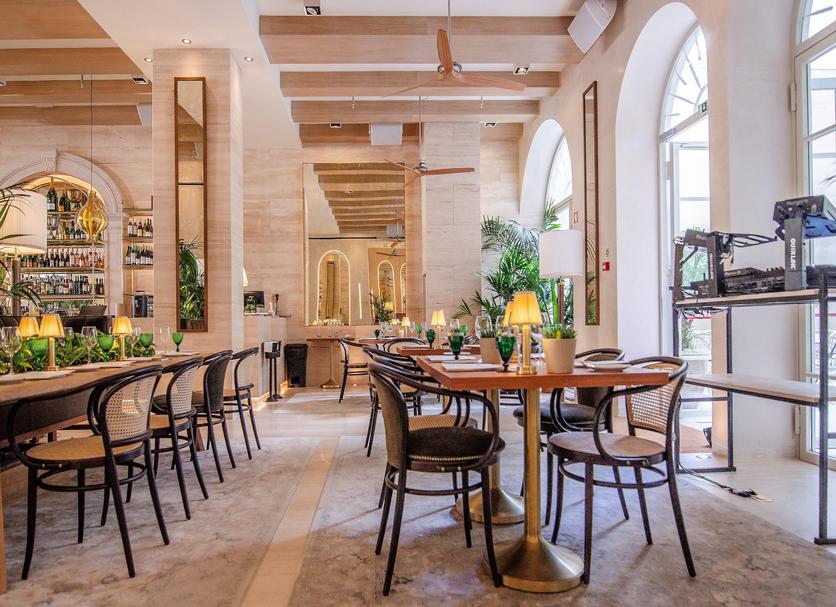 Restaurant Photo