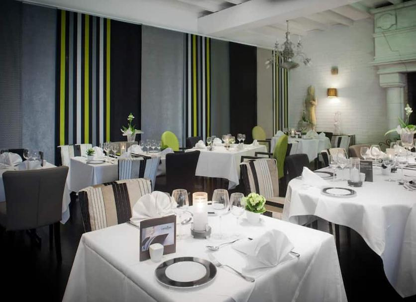 Banquet hall Photo
