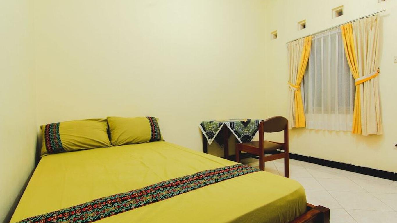 Griya Batik Giri Sekar Homestay