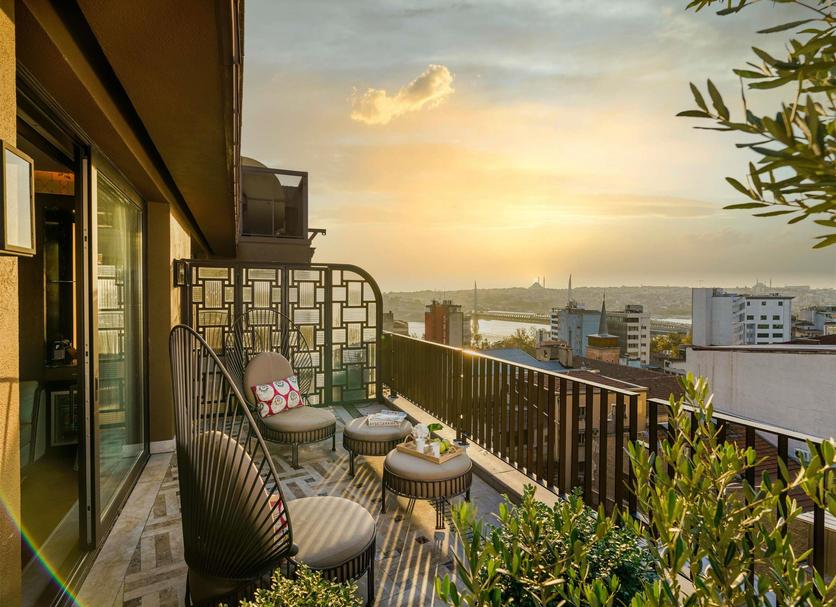 Balcony Photo