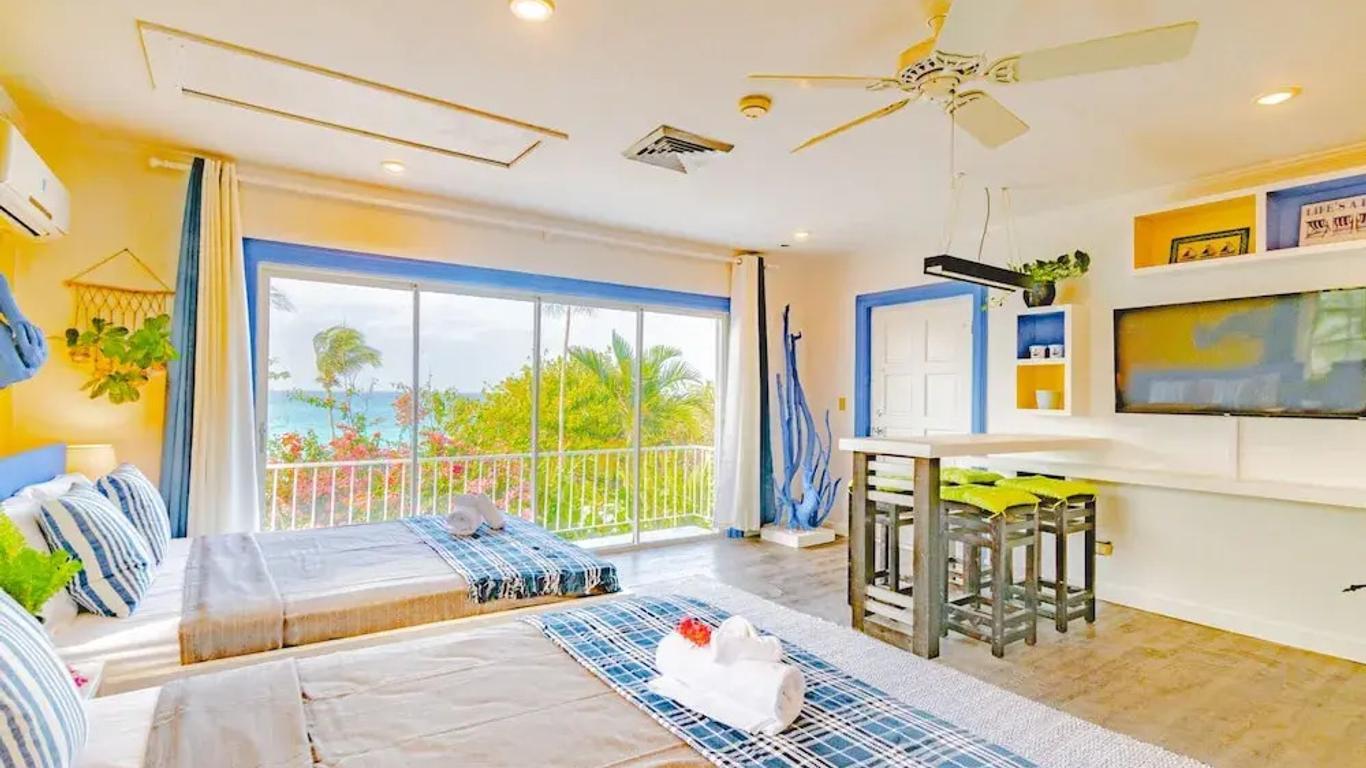 Panoramic Cottage at Love Beach - Pool