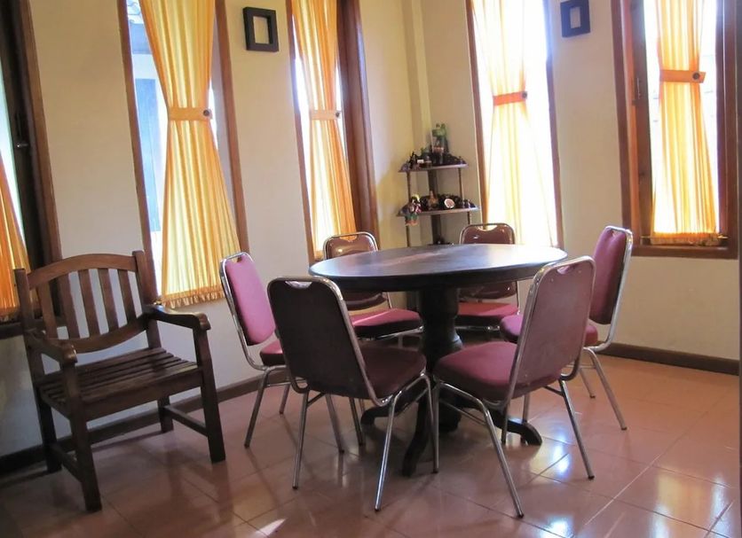 Dining room Photo