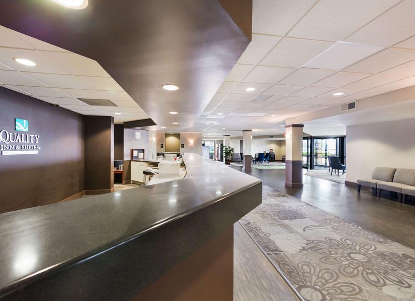 Front desk Photo