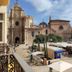 Flats Friends Plaza de la Reina in Valencia with cathedral square and outdoor café seating