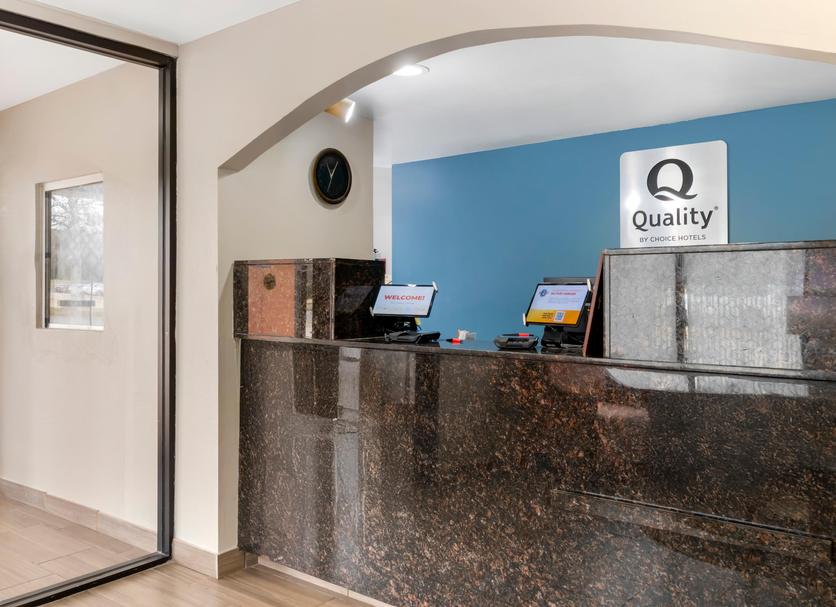Front desk Photo