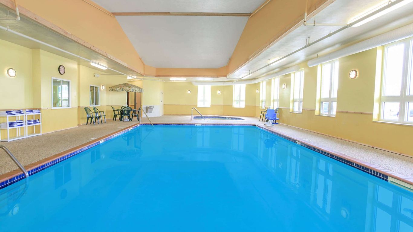 Super 8 By Wyndham Sault Ste Marie From 84 Sault Ste Marie Hotels - Kayak