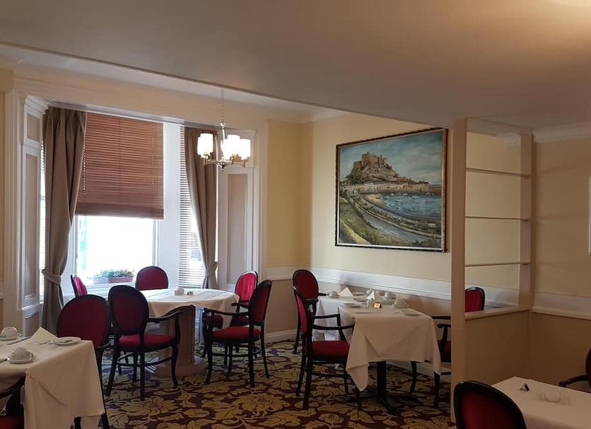 Restaurant Photo