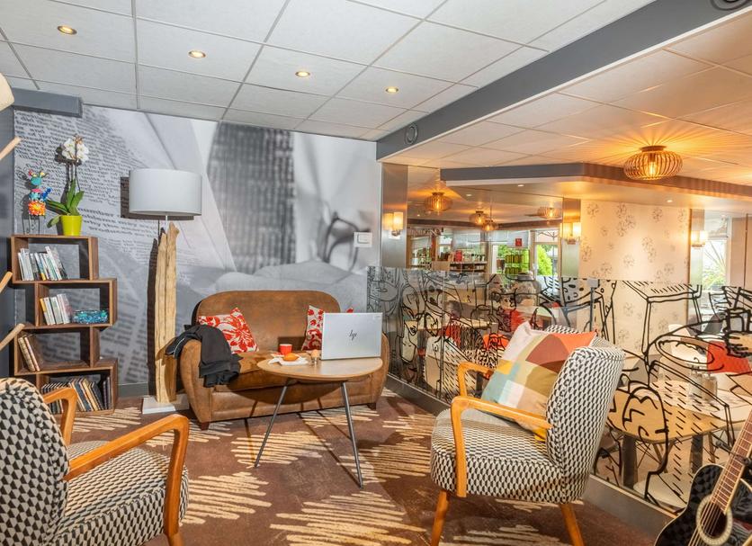Lounge Photo