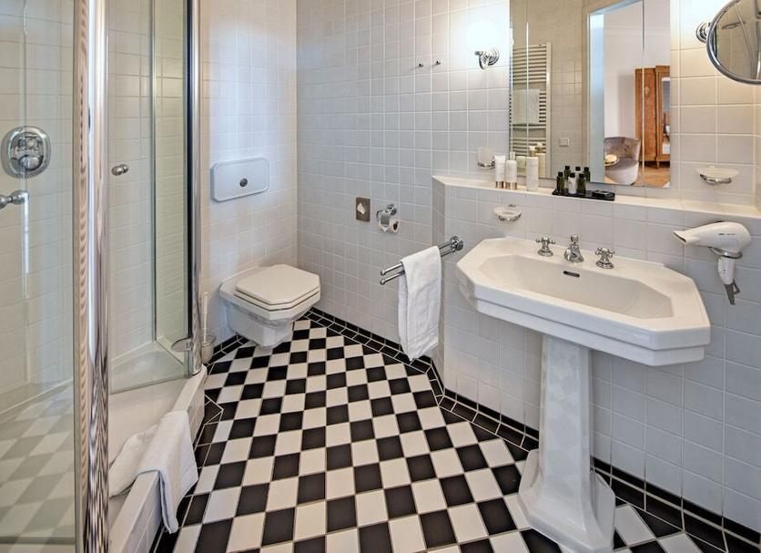 Bathroom Photo