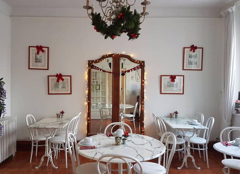 Restaurant Photo