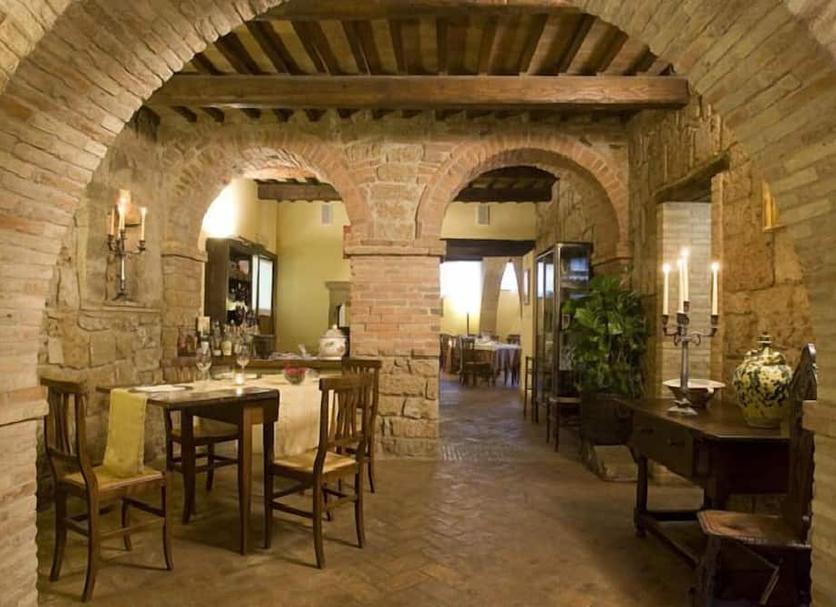Dining room Photo