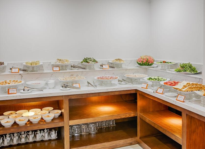 Buffet Photo