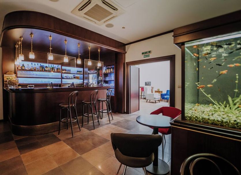 Bar Photo