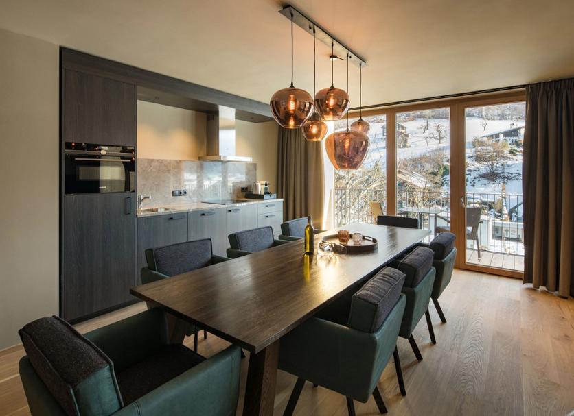 Dining room Photo
