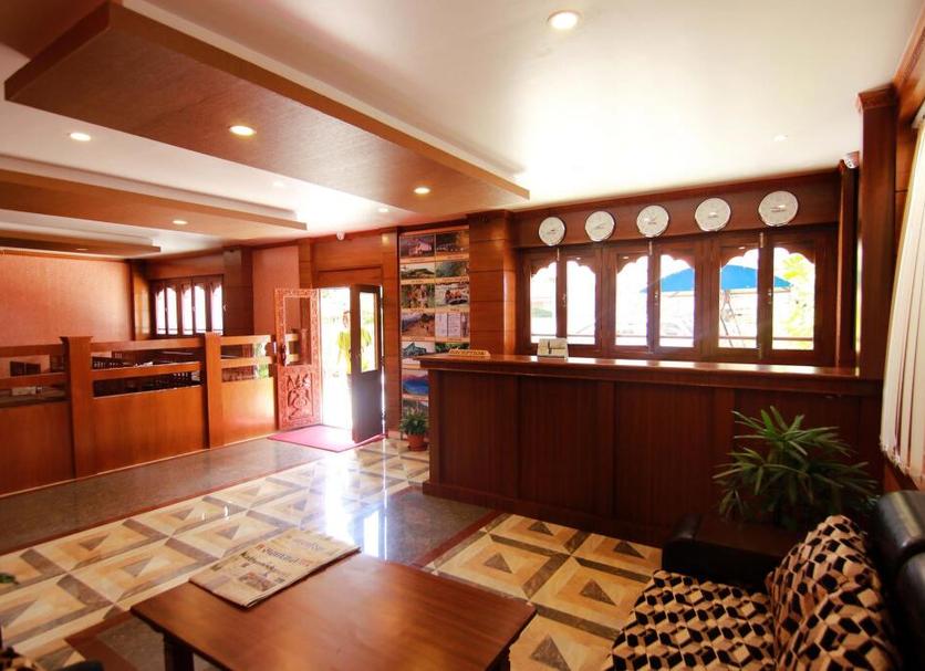Front desk Photo