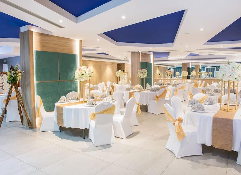 Banquet hall Photo