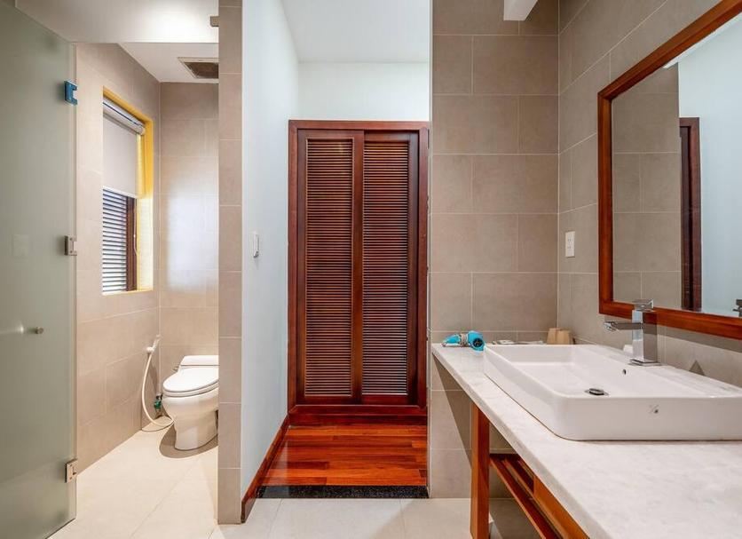 Bathroom Photo