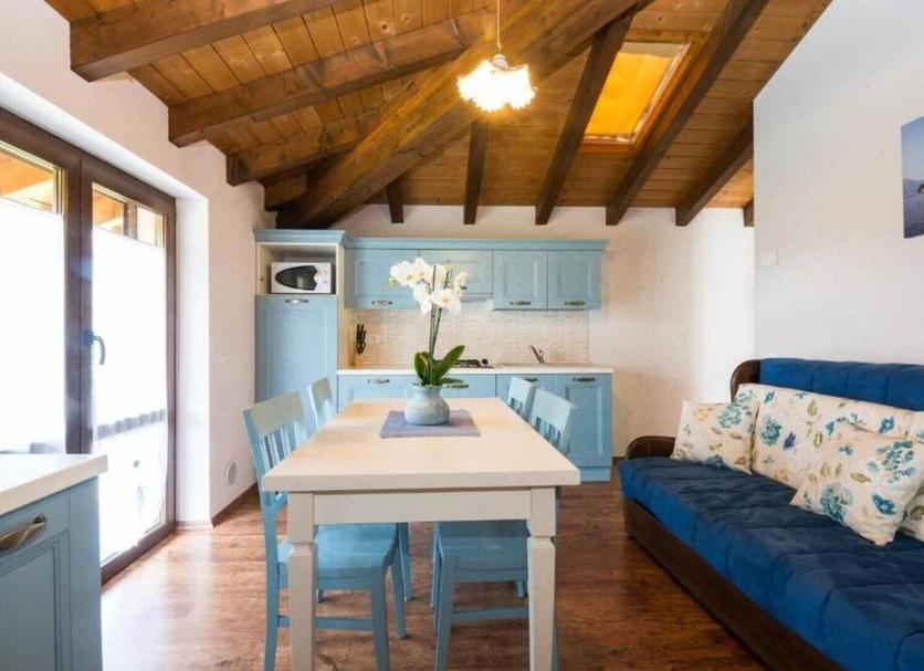 Dining room Photo