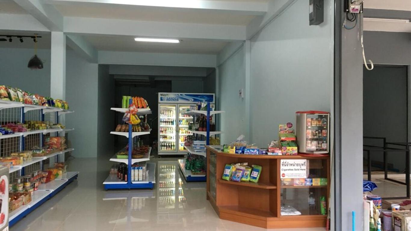 Khaosok Secret Hostel